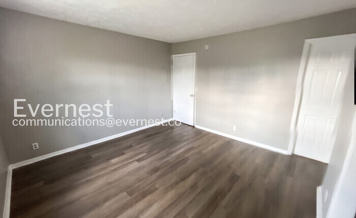 Building Photo - 5114 Linbar Dr