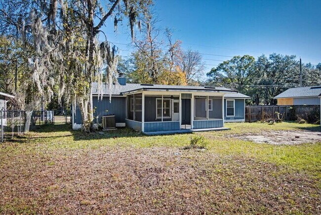 Building Photo - 2120 Blair Rd