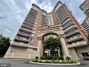 Building Photo - 3101 N Hampton Dr
