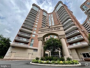 Building Photo - 3101 N Hampton Dr