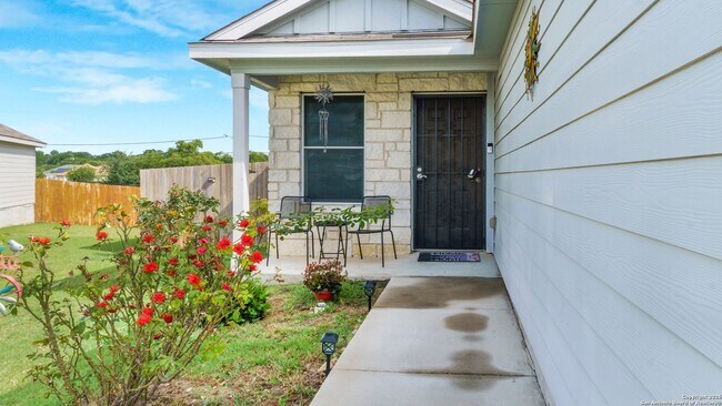 Building Photo - 3-BEDROOM LENNAR HOME IN NORTHEAST CROSSING