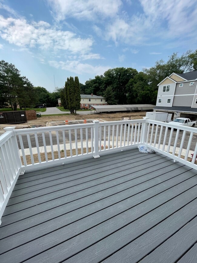 Trex Deck - 1730 Chief Okemos Cir