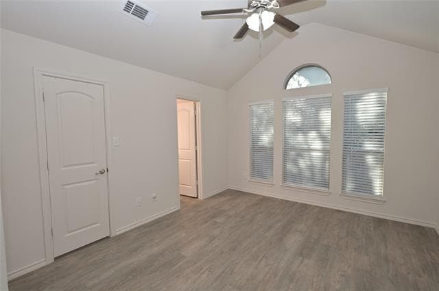 Building Photo - 808 Bahar Ct