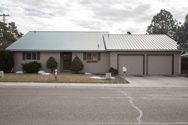 Primary Photo - 2306 SW 2nd Ave