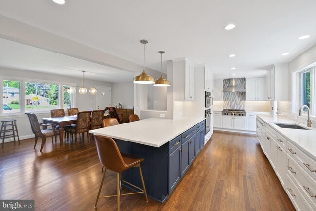 Building Photo - 5400 Williamsburg Blvd