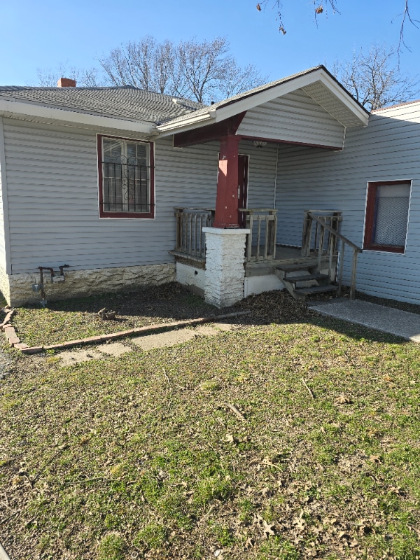 Building Photo - 5926 Prospect Ave