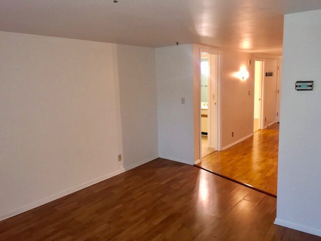 Building Photo - 270 E Highland Ave