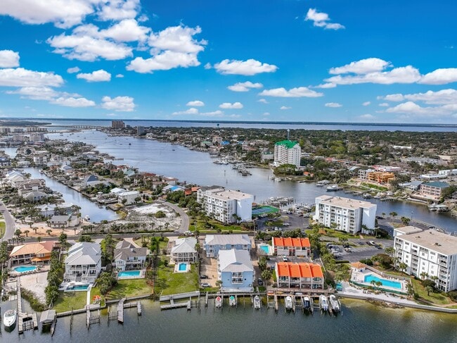 Building Photo - 22 Moreno Point Rd