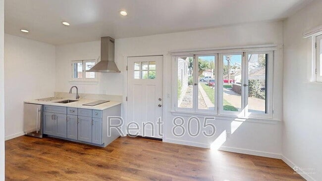 Building Photo - 39 N Laurel St