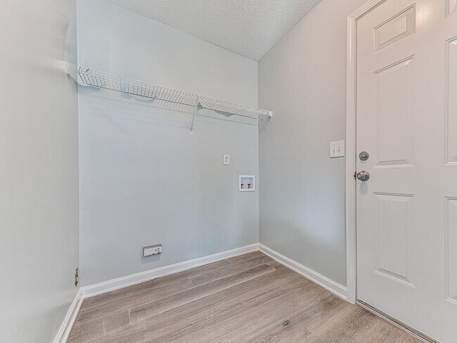 Building Photo - 4375 Yellow Rose Dr