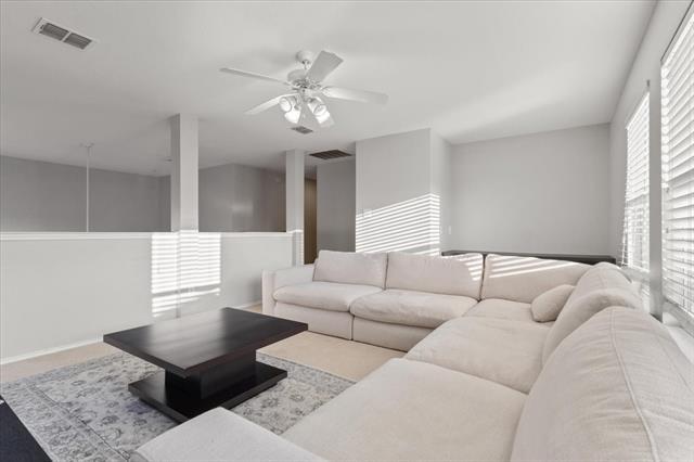 Building Photo - 1435 Sleepy Hollow Dr