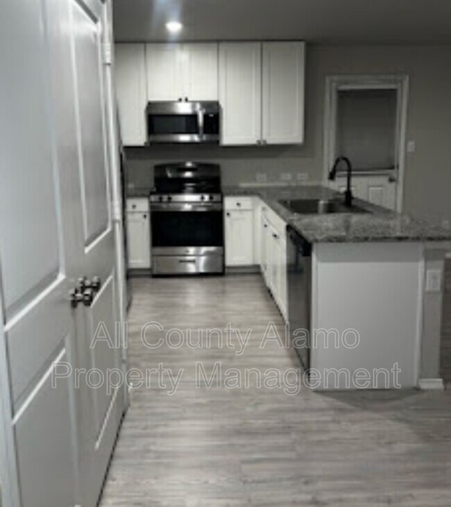 Building Photo - 10790 Giacconi Dr