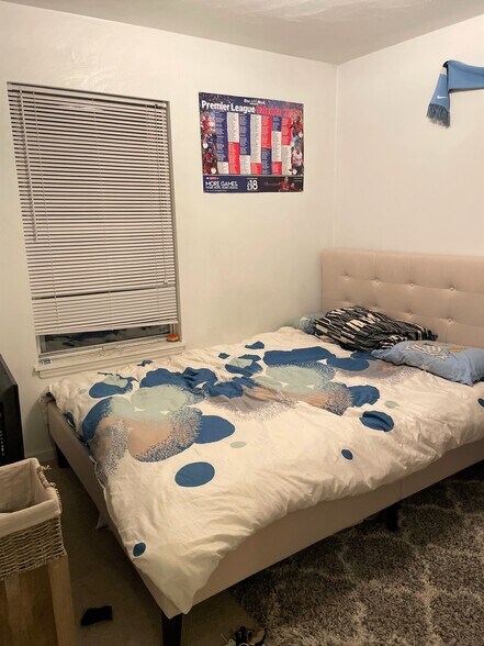 Building Photo - 200 Janie Ln