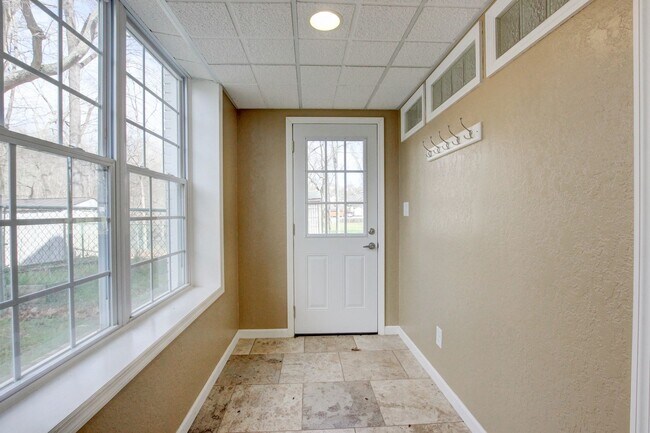 Building Photo - Two Story Home With Fireplace and Basement In Marymont