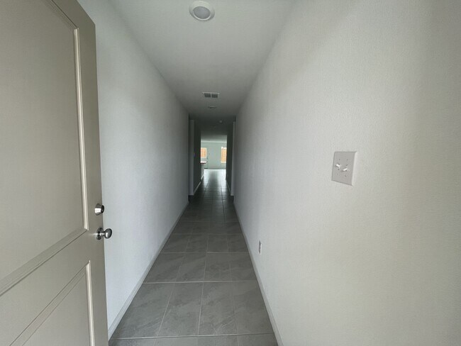 Building Photo - 1524 Vattier
