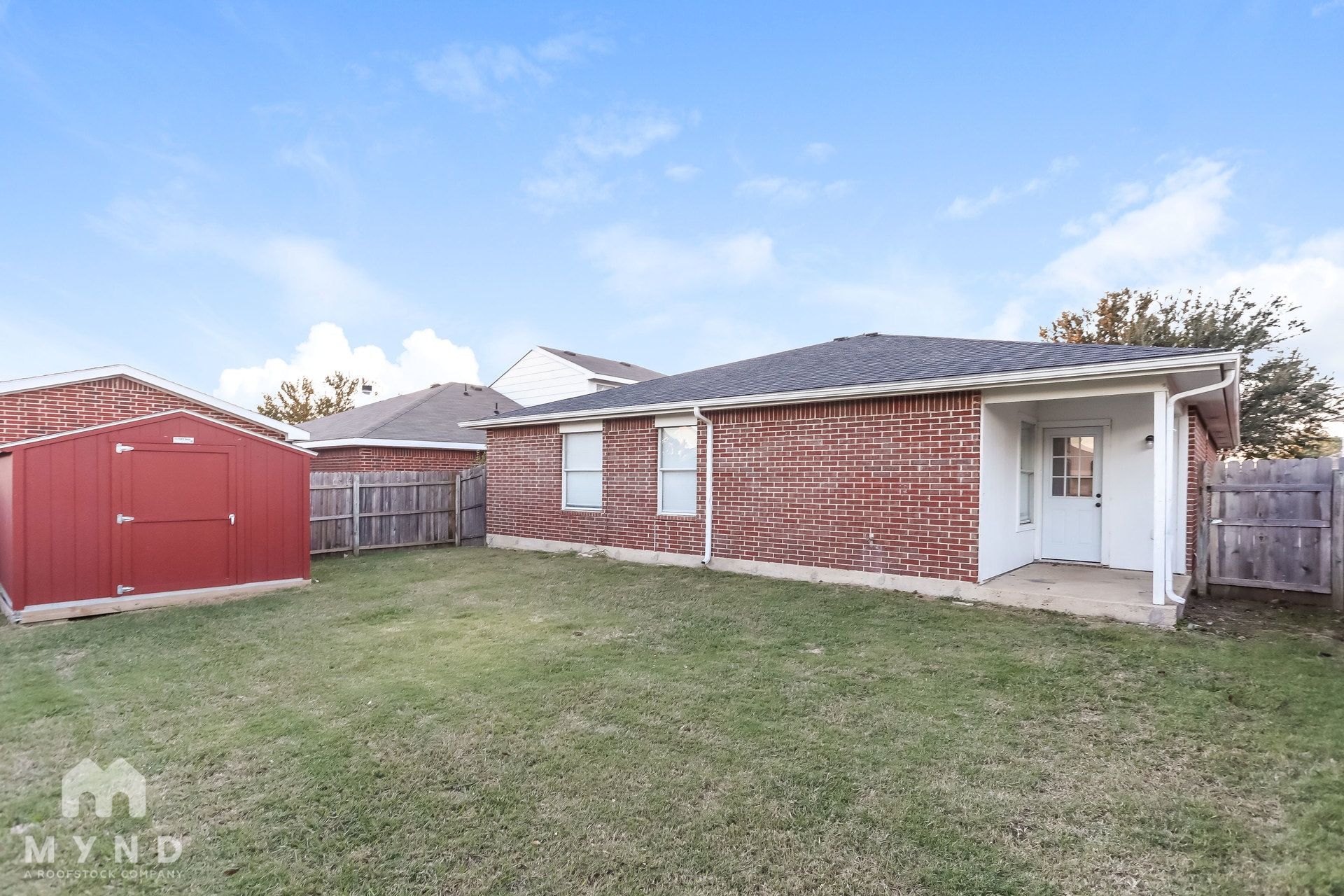 Building Photo - 605 Raven Dr