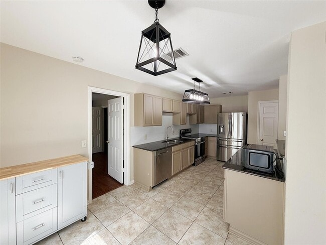 Building Photo - 2224 Coats Cir