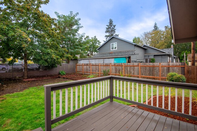 Building Photo - Newly-Remodeled 2 Bed, 1 Bath House