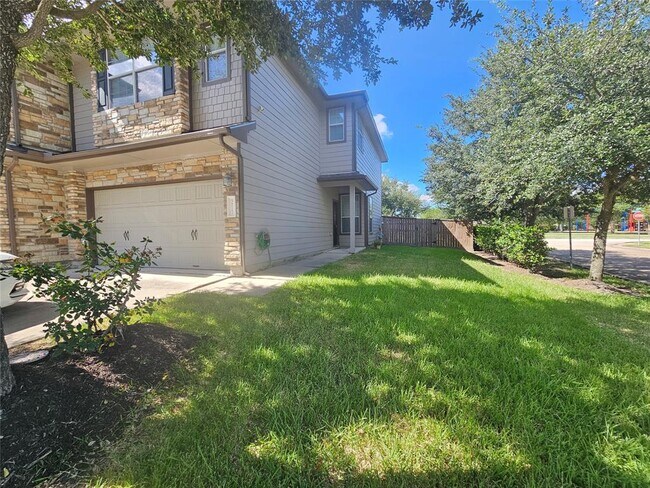 Primary Photo - 3217 Victorian Manor Ln