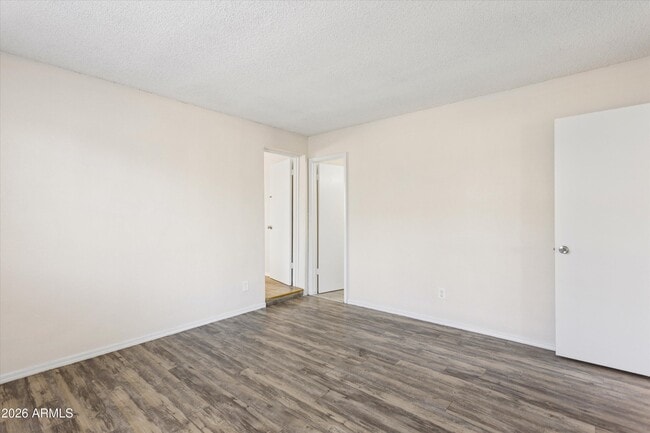 Building Photo - 735 E South Mountain Ave