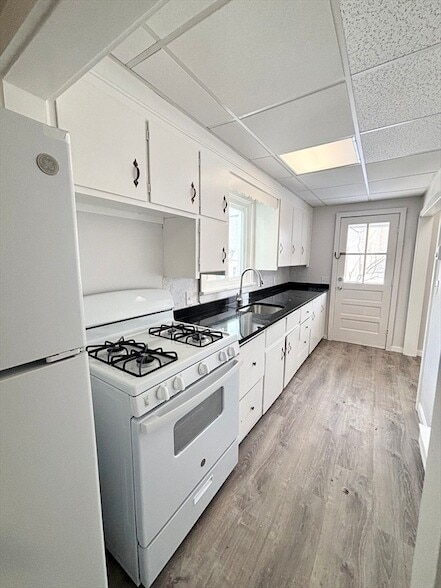 Building Photo - 3 Hadley Ct