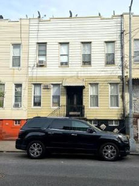 Building Photo - 98-10 64th Ave