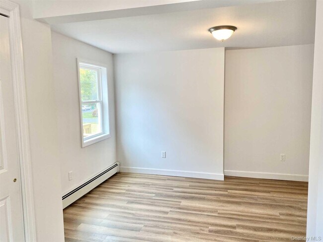 Building Photo - 58 W Dorsey Ln