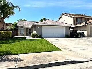 Building Photo - Charming 4-Bed Tracy Home
