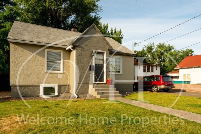 Building Photo - 318 SE 6th St