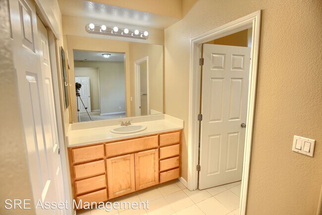 Building Photo - 4 br, 4 bath House - 232 Meadow Pine Pl