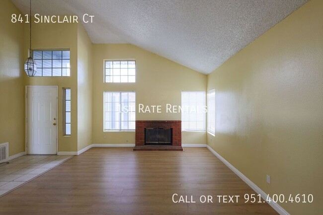 Building Photo - 841 Sinclair Ct