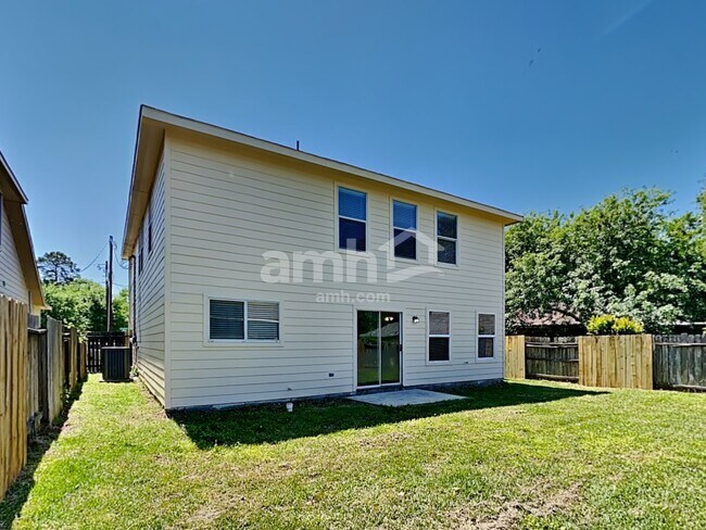 Building Photo - 2203 Shady Birch Dr