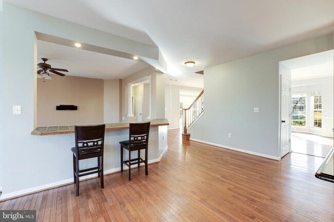 Building Photo - 43258 Meadowood Ct