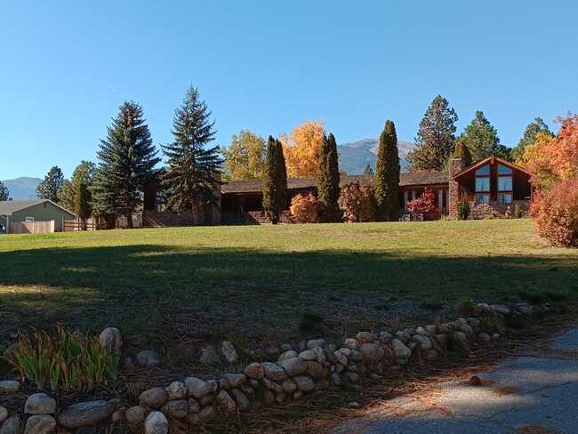 Building Photo - 3943 Stevensville River Rd