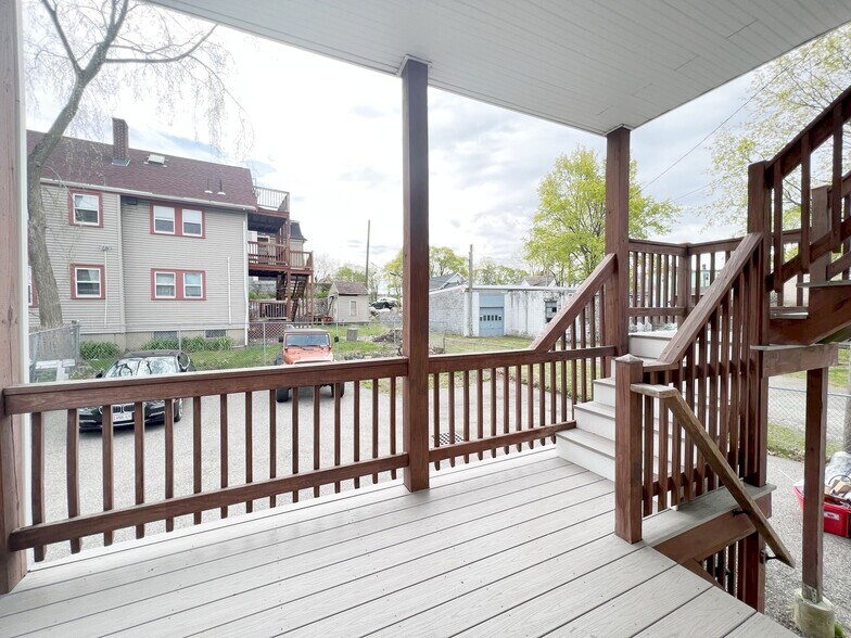 Building Photo - 1040 Hyde Park Ave