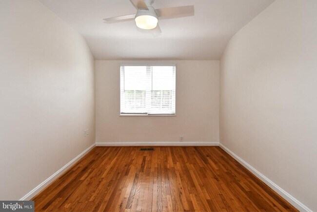 Building Photo - 3737 Ingalls Ave