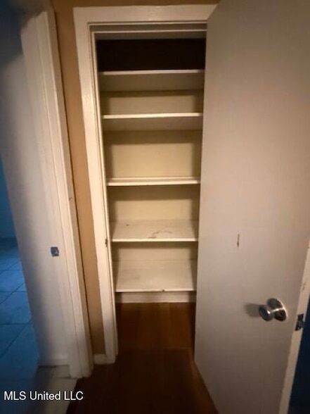 Building Photo - 320 Springdale Cir