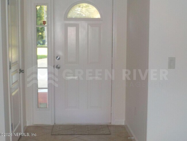 Building Photo - 1761 Oak Grove Dr S