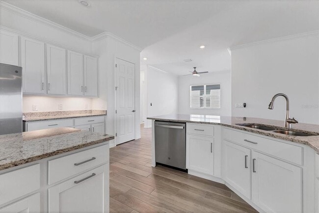 Building Photo - 25246 Keygrass Ct