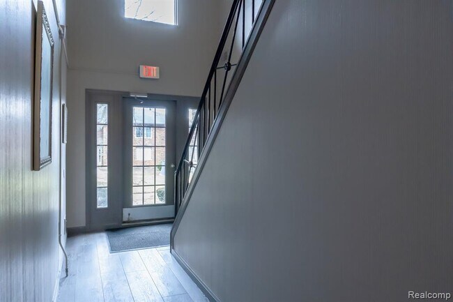 Building Photo - 19639 W 12 Mile Rd