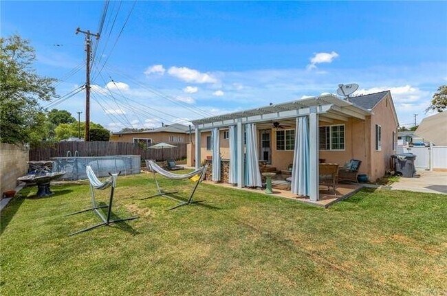 Building Photo - 12020 Springview Dr