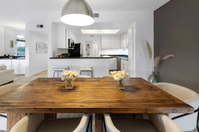 Dining Room - 1401 S Bentley Ave