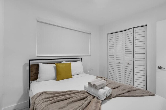 Building Photo - 7061 Coolidge St