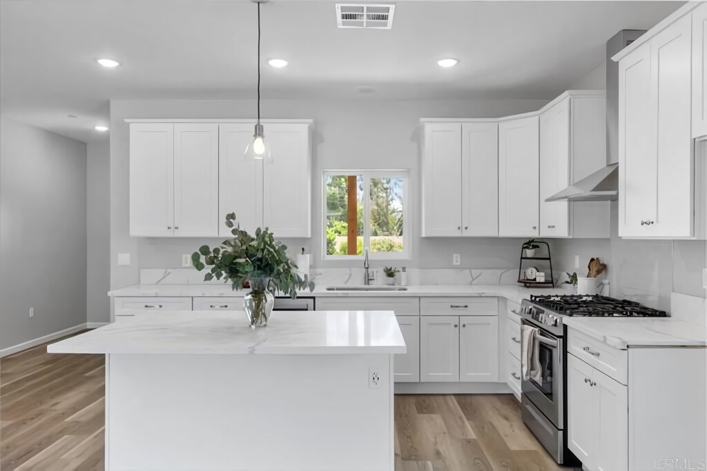 Building Photo - 753 Suzanne Ln