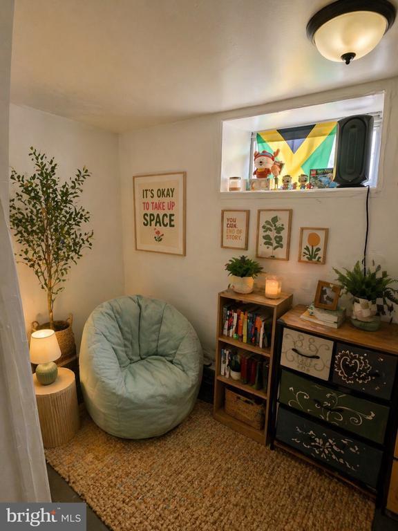 Building Photo - 6251 E Wister St