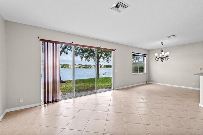 Building Photo - 266 Berenger Walk