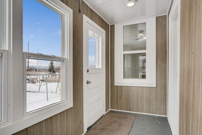 Building Photo - Single Family Home Near Downtown