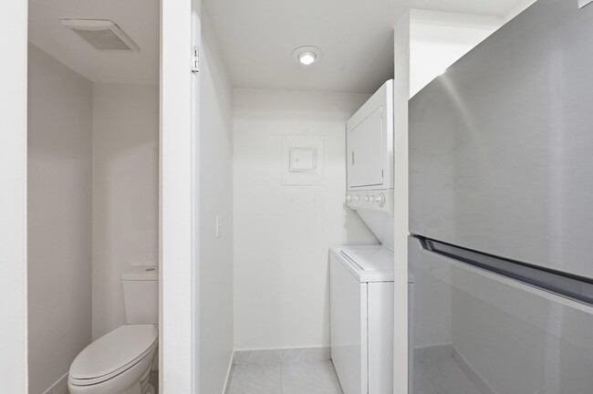 Building Photo - 8811 NW 28th Dr