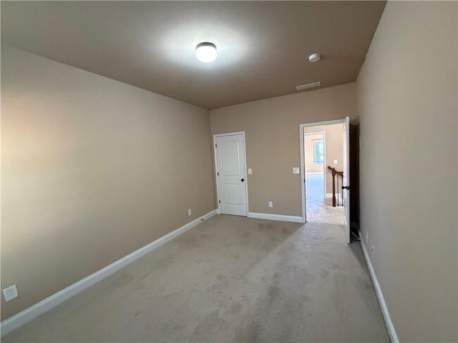 Building Photo - 3095 Carrick Rd