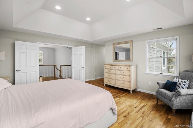 Building Photo - 105 Hardscrabble Lake Dr